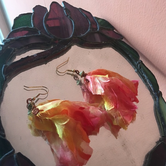 AMELIA PASTICHE DESIGN fire silk earrings handmade - Picture 2 of 3